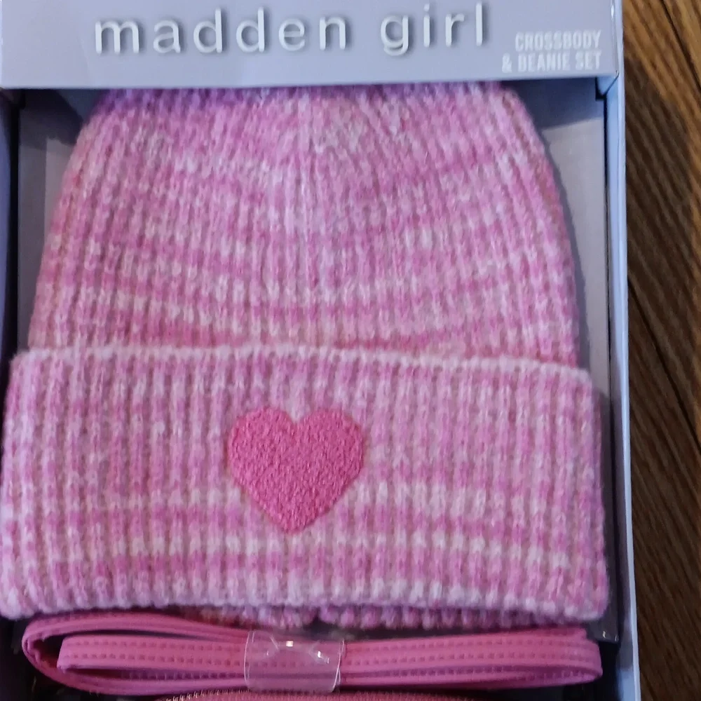 NWT Madden Girl Pink Beanie & Crossbody Gift Set ■ Gift Box Included